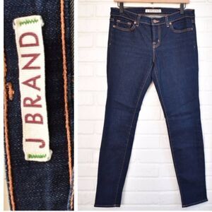 J Brand Skinny Leg 910 Dark Wash Jean size 28